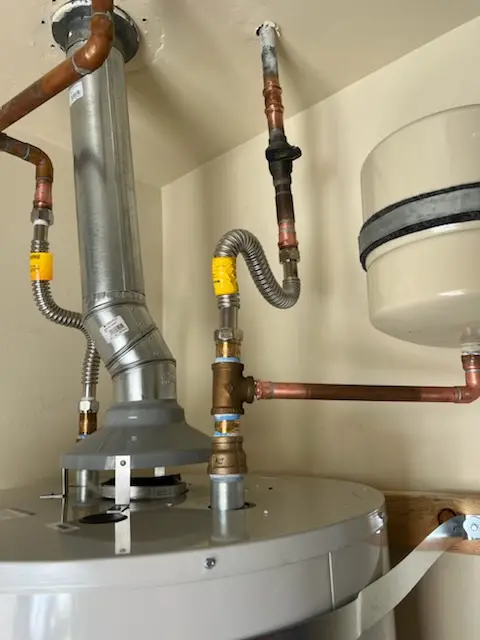Water heater installation and plumbing repair in Carolandville